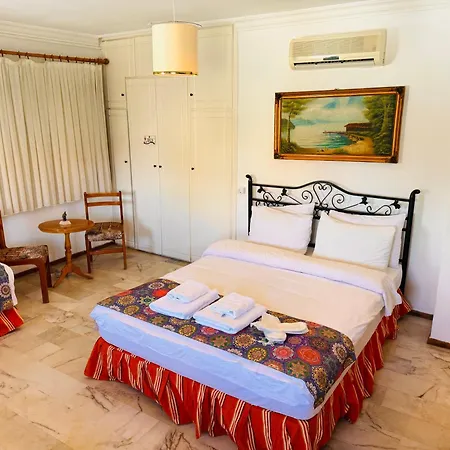 Otel Antik House 1880 Çeşme